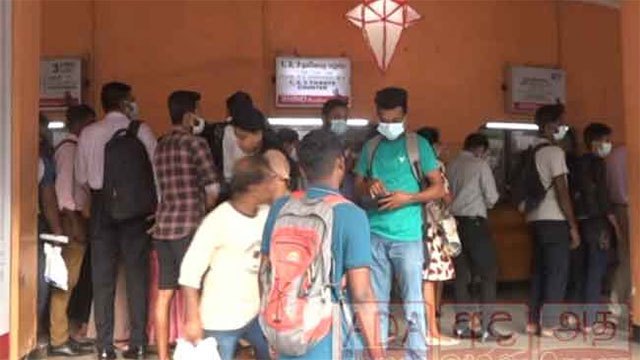 Railway Dept. incurs over Rs. 1 million loss due to season ticket delays