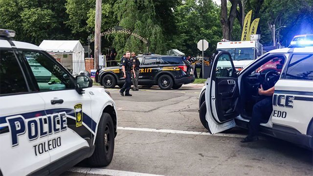 Manhunt for suspects after 12 people shot near festival in Ohio
