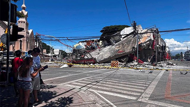 Philippines lifts tsunami alert after deadly 7.8 earthquake killed 32