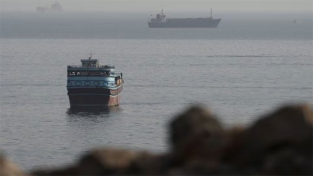 Hopes for Hormuz deal fade as Trump demands Iranian reparations