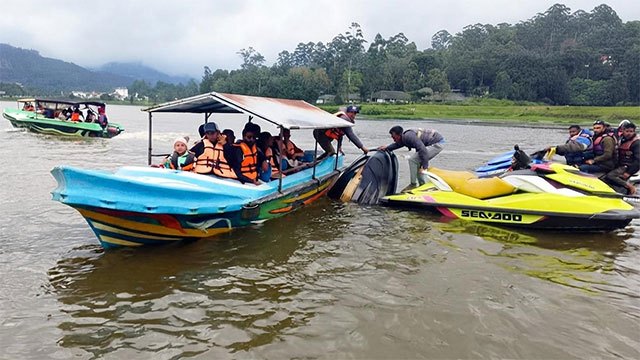 Two children rescued after jet ski accident at Gregory Lake