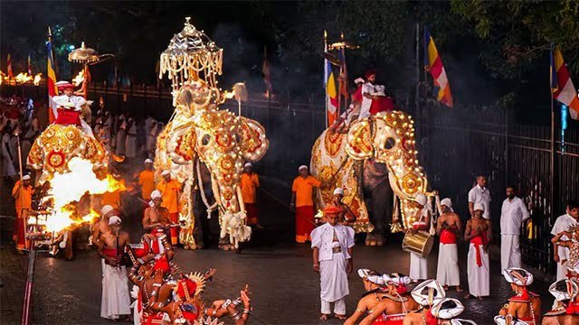 Final Randoli Perahera scheduled to parade through Kandy tonight