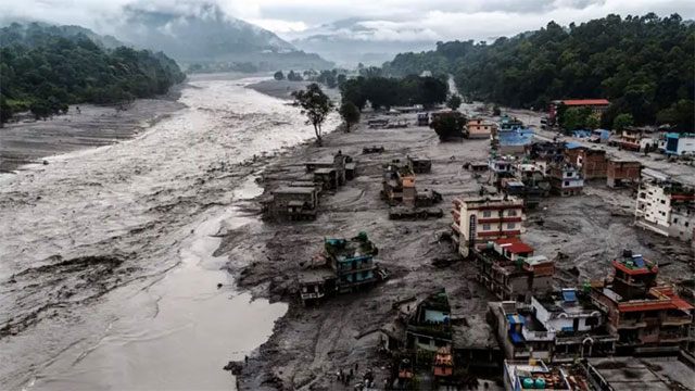 Nepal rescues nearly 300 foreign tourists stranded by weather